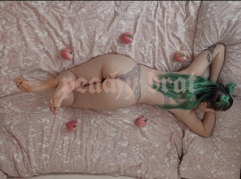 Free access to @peachybrat Leaks OnlyFans 

 picture 2