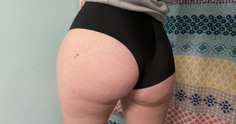 peachycheeks08 OnlyFans Leaked (50 Photos and 19 Videos) 

 picture 2