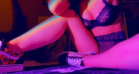 Onlyfans free content peachyemxx 

 picture 2