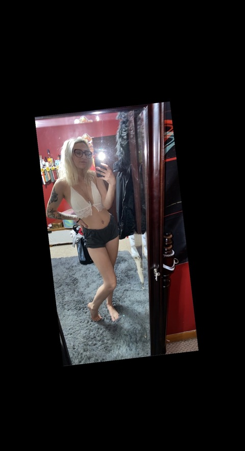 Onlyfans free pennydee23 

 picture 2