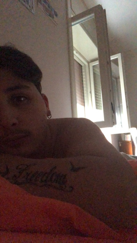 View peppesav (Giuseppe993) OnlyFans 1 Photos and 0 Videos leaks 

 picture 2