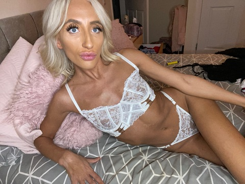 View petitebee993 OnlyFans videos and photos for free 

 picture 2