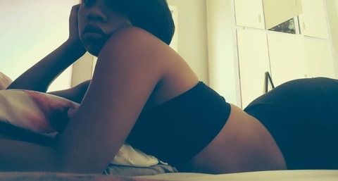 View Phenomenal Fee (phenomenall) OnlyFans 22 Photos and 10 Videos gallery 

 picture 2