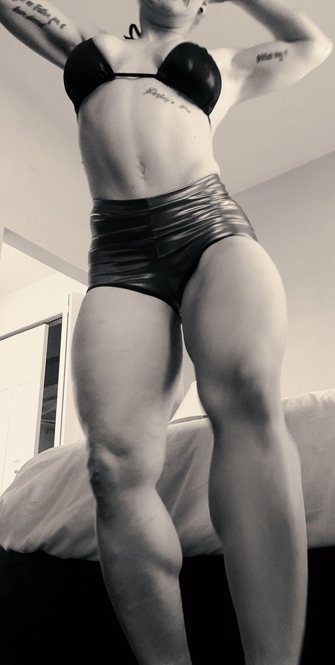 View phoenixfux (Phoenix Wilde Fux) OnlyFans 1234 Photos and 393 Videos for free 

 picture 2