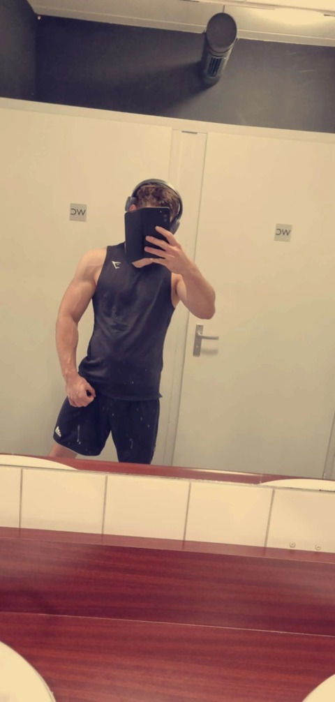 View picashow1997 OnlyFans content for free 

 picture 2