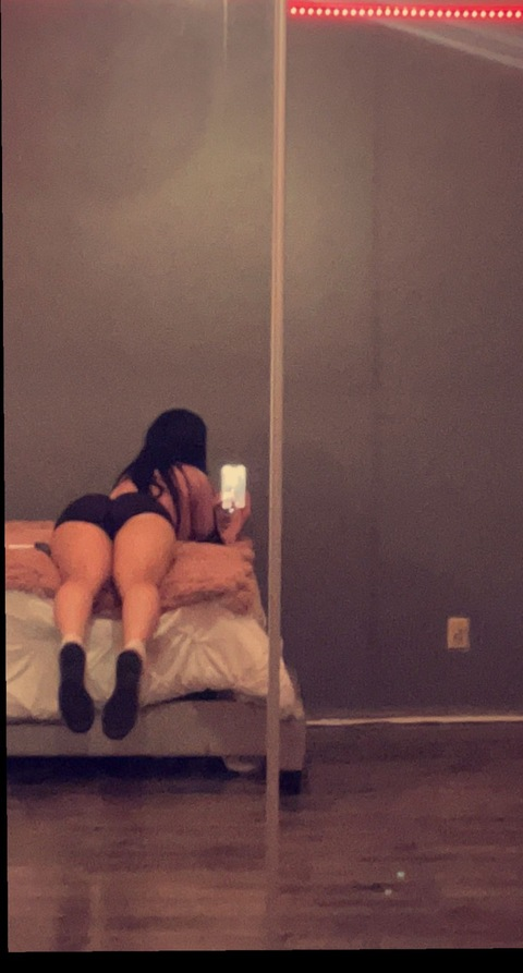 pimpcessnatt (natalyahmad) free OnlyFans Leaked Content 

 picture 2