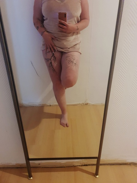 pimpessin (Pimpi) OnlyFans Leaked Content 

 picture 2