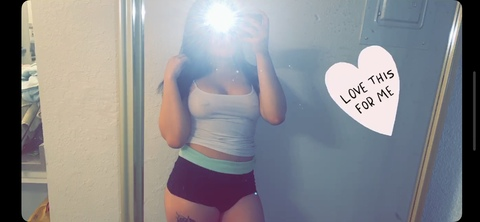 pineapplekaylaa (Pineapplekayla) OnlyFans Leaks 

 picture 2