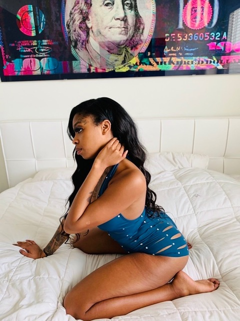 pink_promised (Chanel) free OnlyFans Leaked Pictures & Videos 

 picture 2