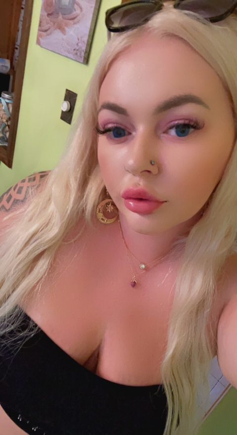 pinkprincess2121 (Prettyprincess) OnlyFans Leaked Pictures and Videos 

 picture 2
