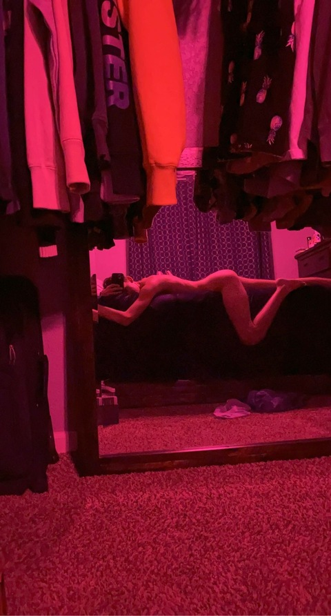 pittedpeach OnlyFans Leaks (10 Photos and 9 Videos) 

 picture 2