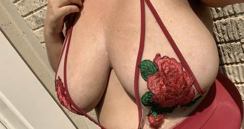 playwitdahlia (Dahlia) free OnlyFans content 

 picture 2