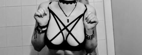 Onlyfans leaked pluckypuck 

 picture 2