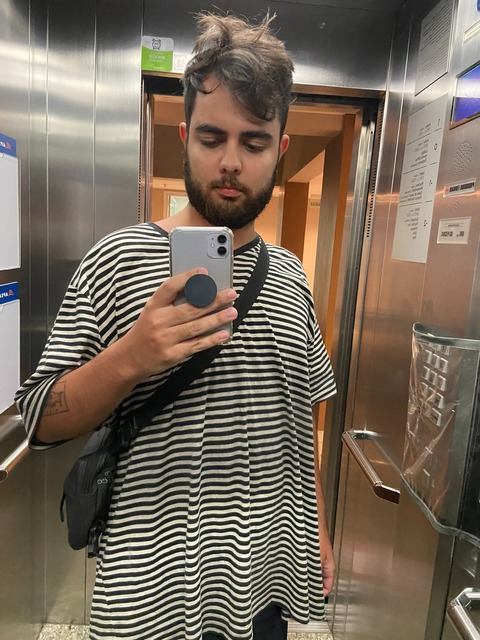podereonfree OnlyFans Leaks 

 picture 2