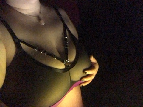 poisonbea (Bea Poison 🔥 🐍) OnlyFans Leaked Videos and Pictures 

 picture 2