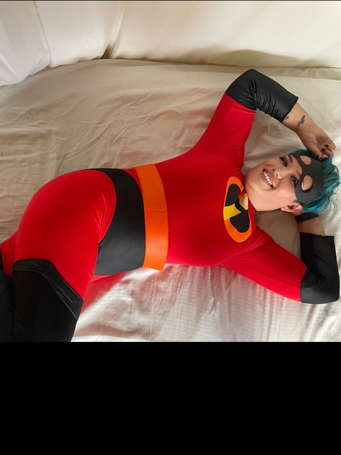 possiblynormal (Iona LOVES Sexting) free OnlyFans Leaks 

 picture 2