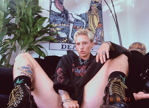 Onlyfans leak praisedaylepdx 

 picture 2