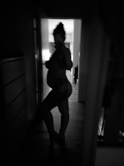 pregnantlife OnlyFans Leaks 

 picture 2