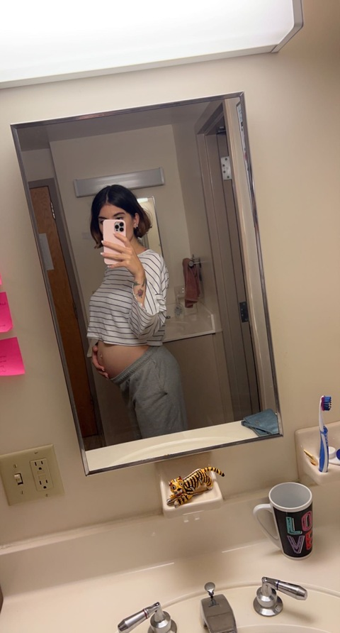 pregnantrosalina (lina) free OnlyFans Leaked Videos and Pictures 

 picture 2