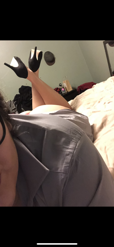 View pregnantspiceey (Pregnant Bebe) OnlyFans 31 Photos and 6 Videos for free 

 picture 2