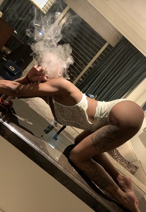 Onlyfans leak pretti_bo 

 picture 2