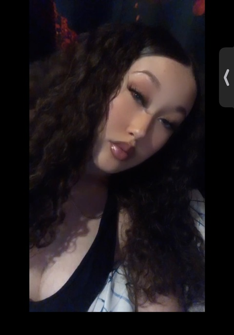 prettiblue (prettiblue) OnlyFans content 

 picture 2