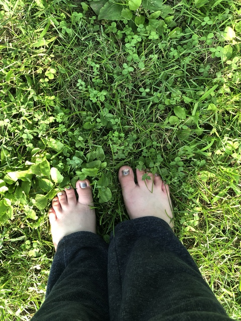 View pretttttytoes OnlyFans content for free 

 picture 2