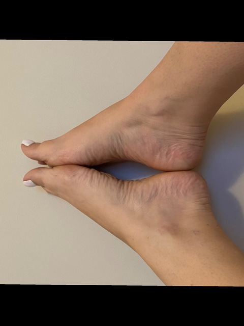 Get Free access to @pretty_petite_feet_4 (Pretty feet) Leaks OnlyFans 

 picture 2