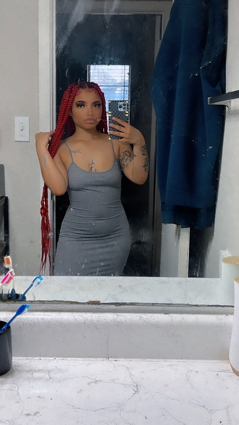 Onlyfans free prettycelinee 

 picture 2