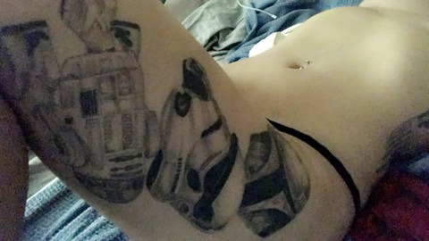 prettyinchaos OnlyFans Leak 

 picture 2