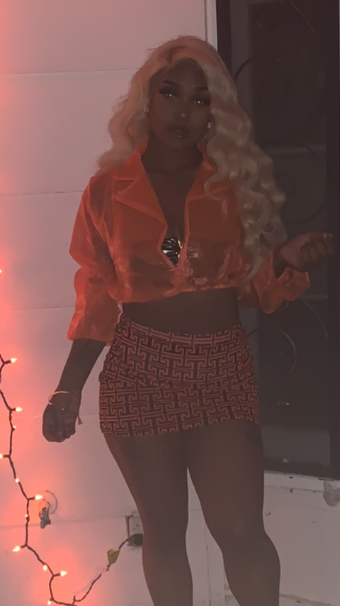 View prettylunna OnlyFans videos and photos for free 

 picture 2