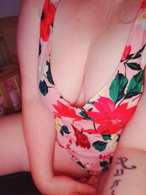 prettymamma1997 (Kiki) OnlyFans Leaked Pictures & Videos 

 picture 2