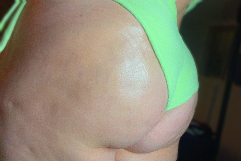 View prettynillabrei OnlyFans content for free 

 picture 2