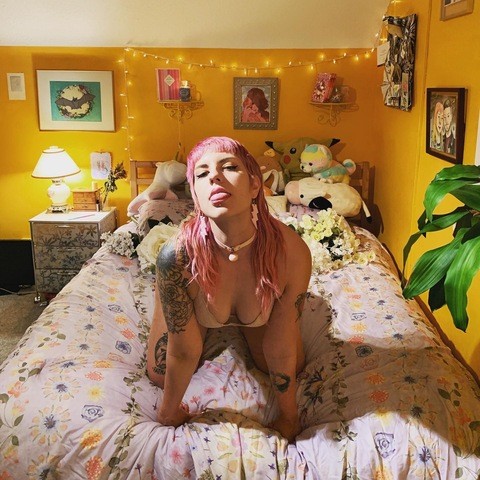 prettypinklightning (Emma Cass) OnlyFans Leaked Content 

 picture 2
