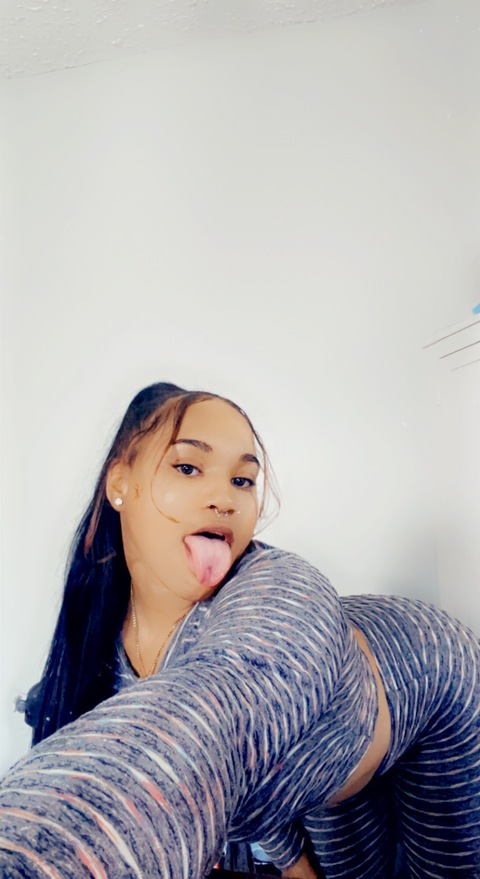 prettyptink3 OnlyFans Leak 

 picture 2