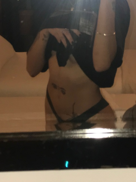 princesa111venus OnlyFans Leaked (39 Photos and 22 Videos) 

 picture 2