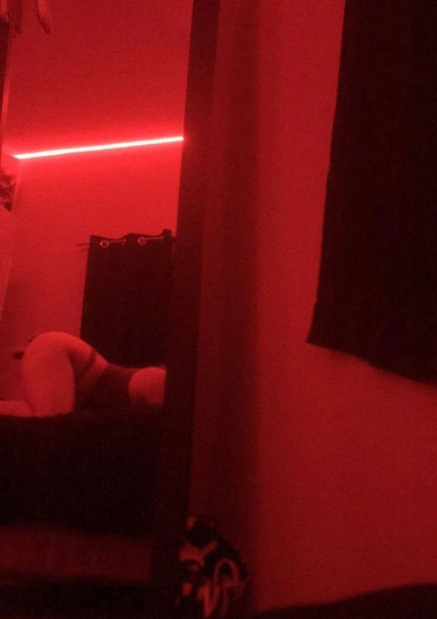 View princesskxoxo OnlyFans videos and photos for free 

 picture 2
