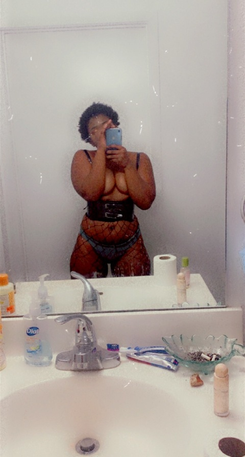 Download princesspeonyp OnlyFans content for free 

 picture 2