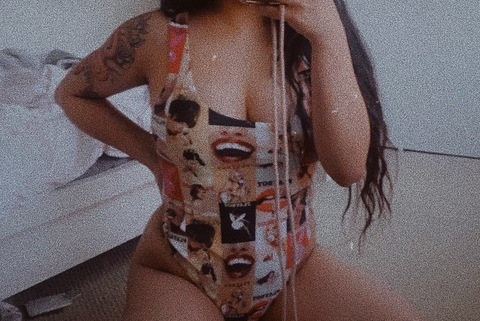 View Princess Tia ❄️🤍 (princexxtiax) OnlyFans 1 Photos and 0 Videos gallery 

 picture 2