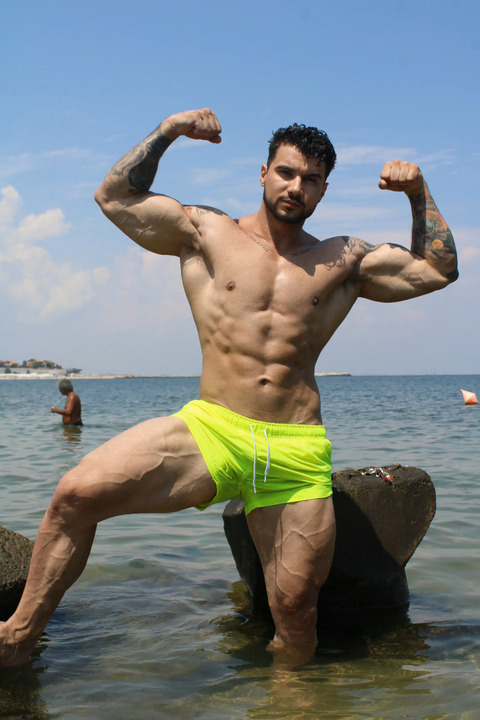 promusclemodel (Alex Boyka) free OnlyFans Leaked Content 

 picture 2