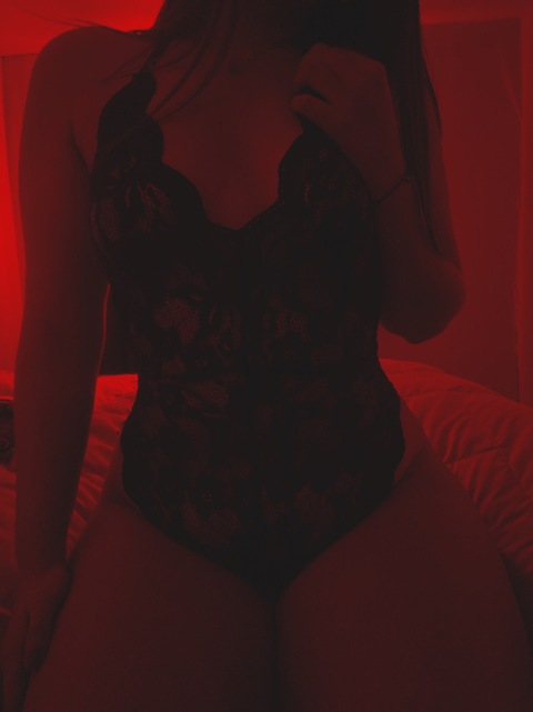 View punchipuuuuuunchi (Catalina Cardenas) OnlyFans 60 Photos and 0 Videos for free 

 picture 2