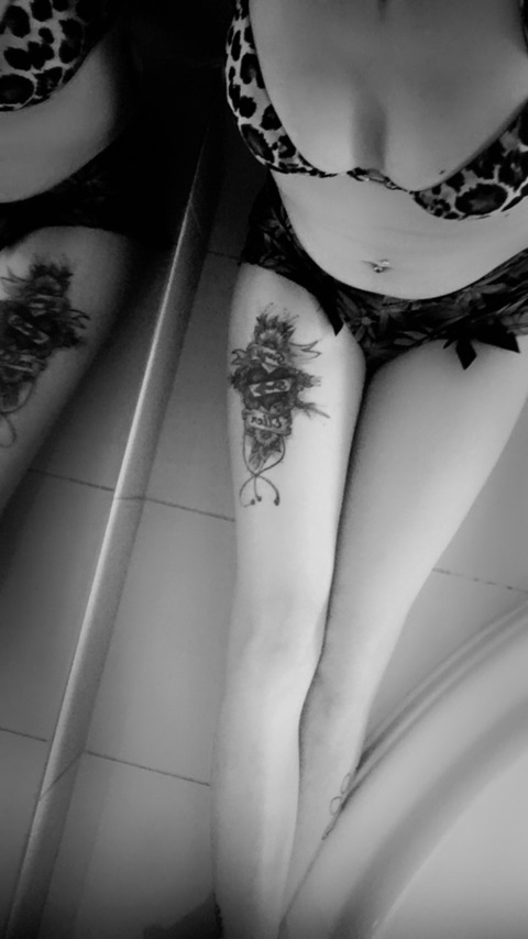 pyroprincess OnlyFans Leak 

 picture 2