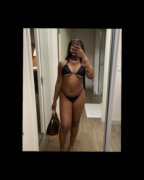 View qeeshaaa21 (Qeeshaa) OnlyFans 15 Photos and 59 Videos leaked 

 picture 2