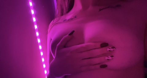Get Free access to @quarentinedkale (kay) Leaked OnlyFans 

 picture 2