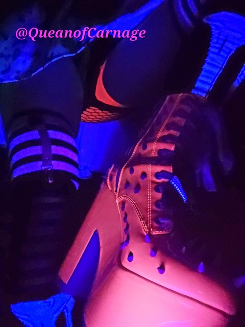 View QueanofCarnage (queanofcarnage) OnlyFans 50 Photos and 2 Videos leaked 

 picture 2