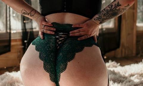 @queen.j leaked Onlyfans content for free 

 picture 2