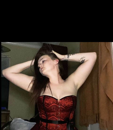 Download queen_bumble_bee OnlyFans videos and photos free 

 picture 2