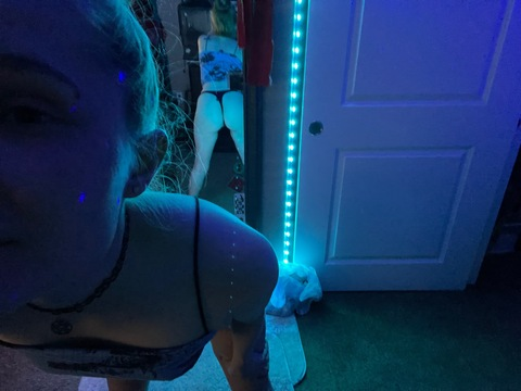 Download queen_karmalynn OnlyFans content for free 

 picture 2