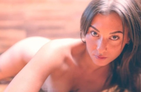 View queen_snakee (maura milena) OnlyFans 39 Photos and 11 Videos gallery 

 picture 2