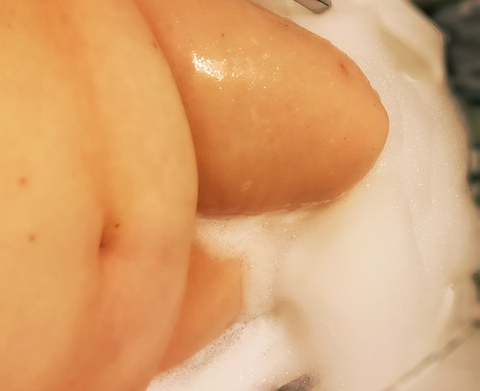 queenambermoon OnlyFans Leaked (5 Photos and 1 Videos) 

 picture 2